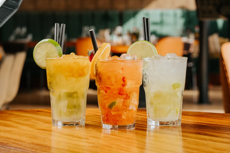 Cócteles y bebidas